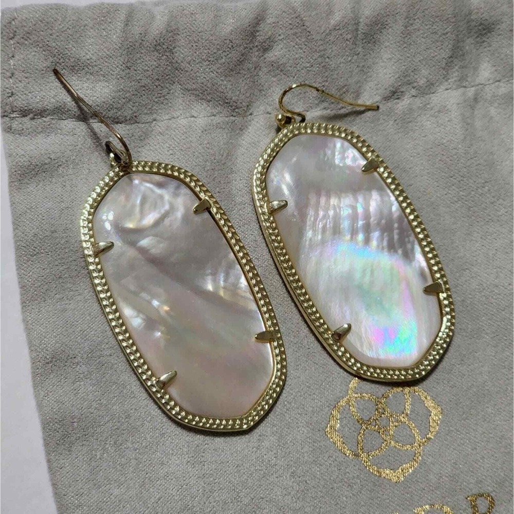 Kendra Scott Danielle Gold Drop Earrings Ivory Mother of Pearl Statement Shell - Picture 3 of 6